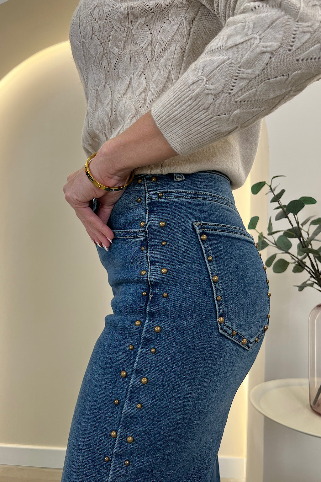 PANTALON VAQUERO TACHUELAS LAULIA