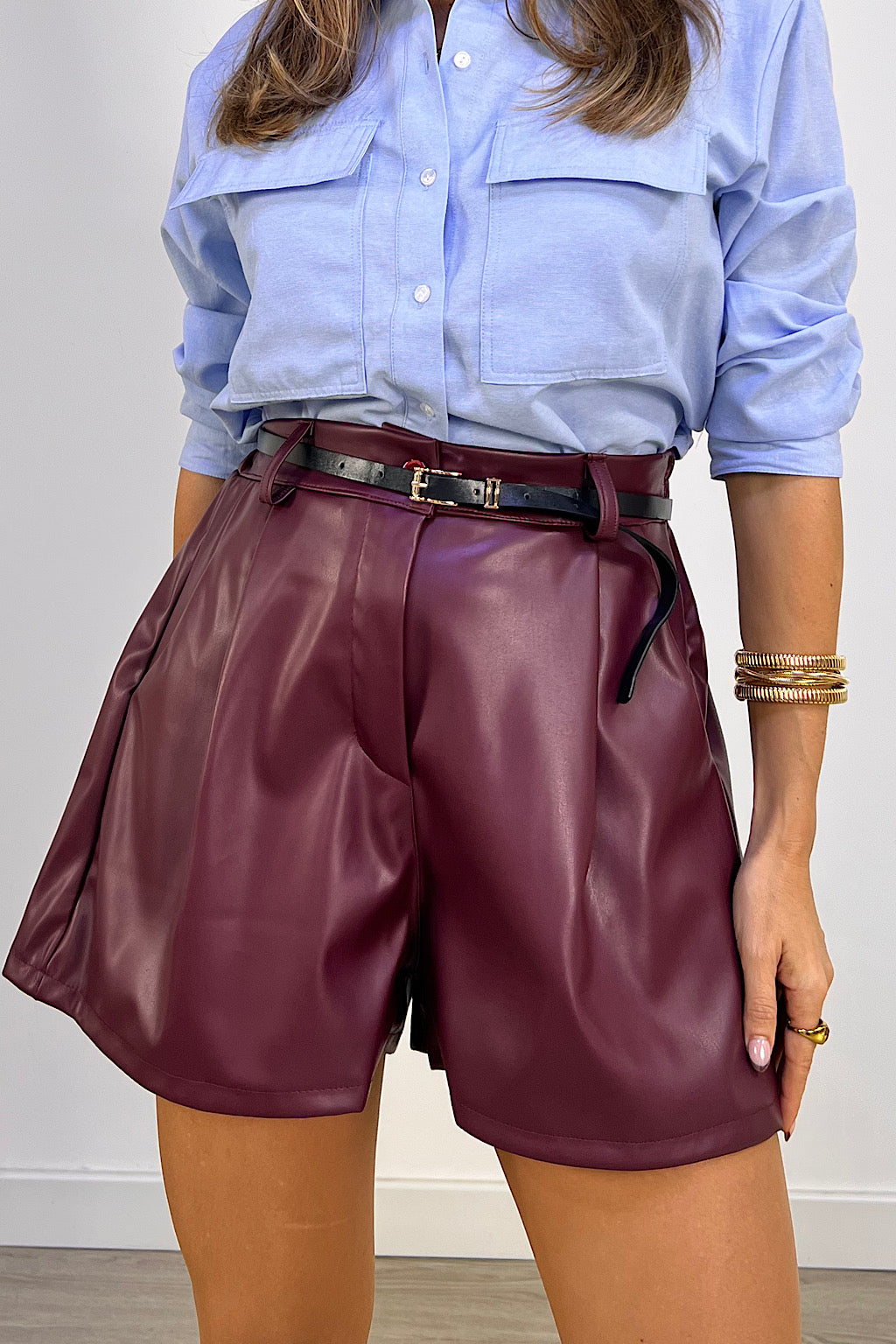 SHORT POLIPIEL CON CINTURON
