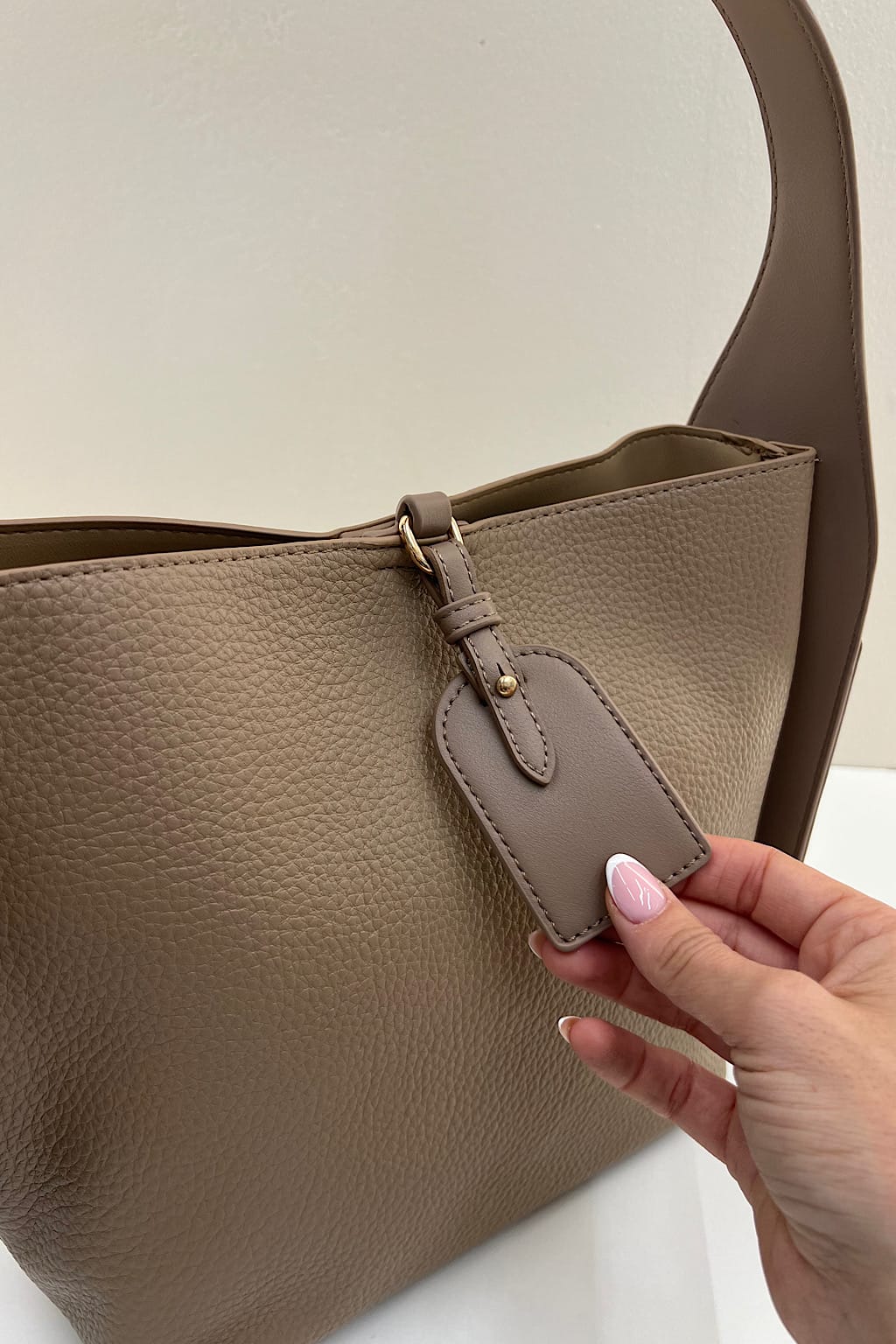 BOLSO BUCKET AMARI