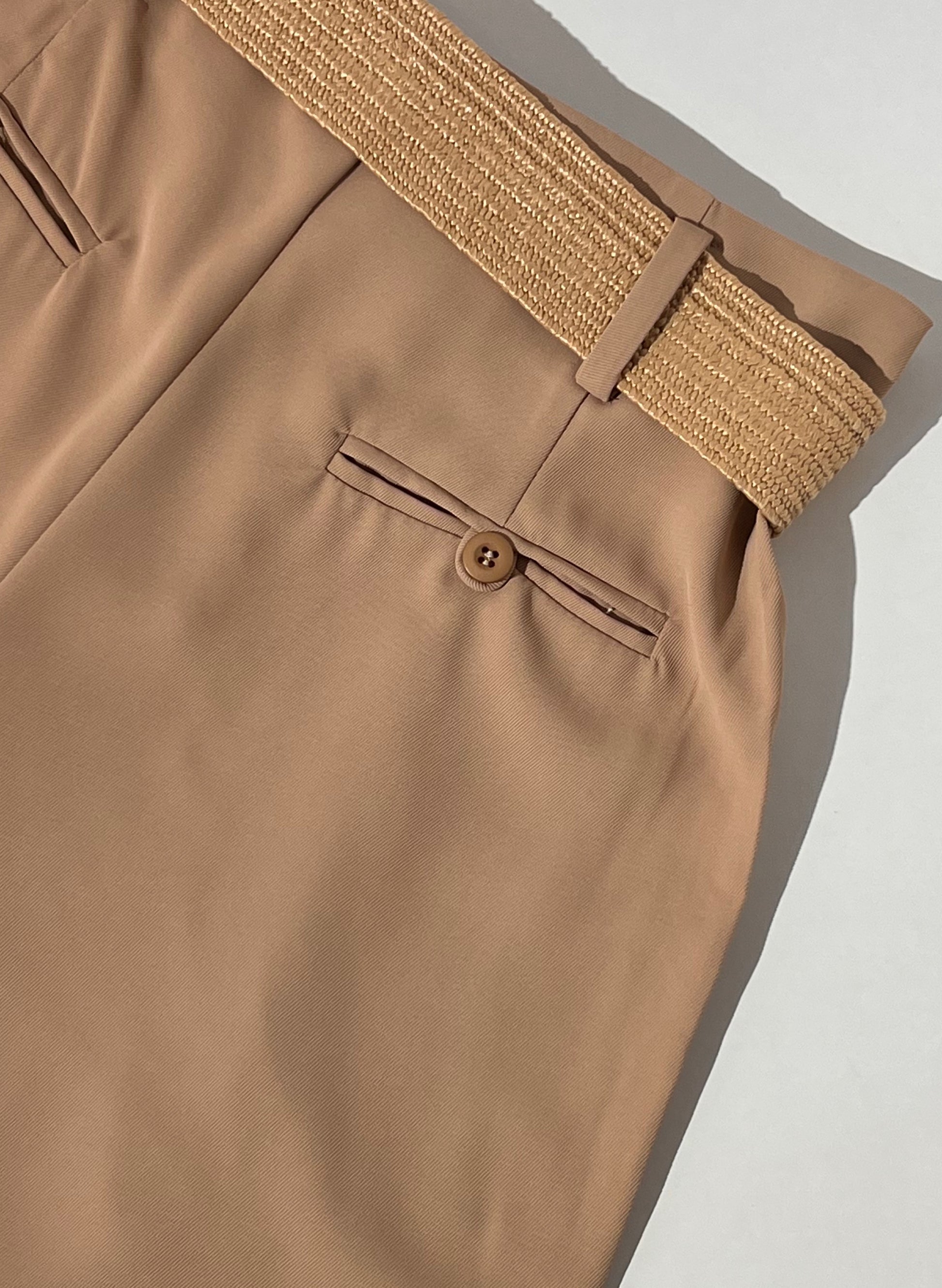 SHORT CON CINTURON SARA