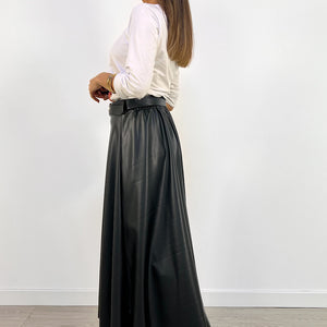 FALDA LARGA POLIPIEL CON CITURÓN