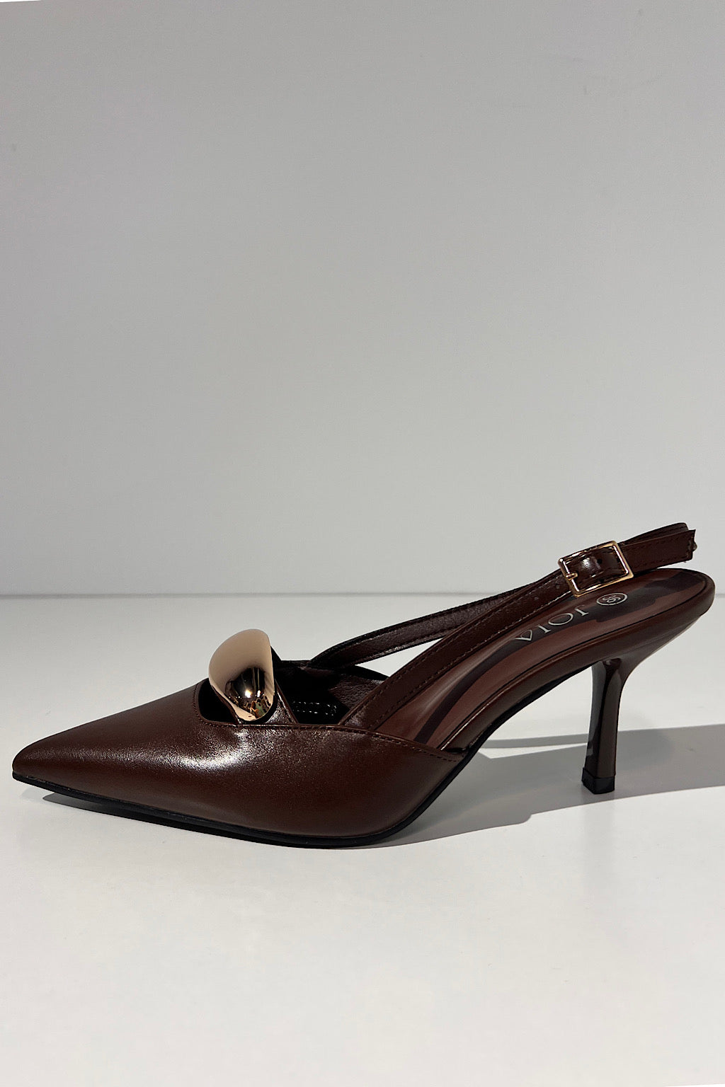 ZAPATO TACON DESTALONADO MARRÓN