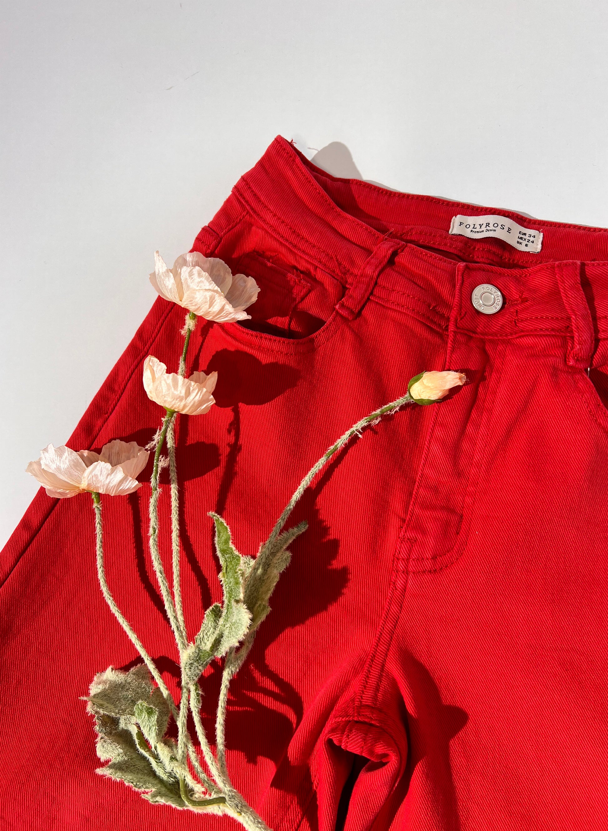 PANTALON VAQUERO WIDELEG ROJO
