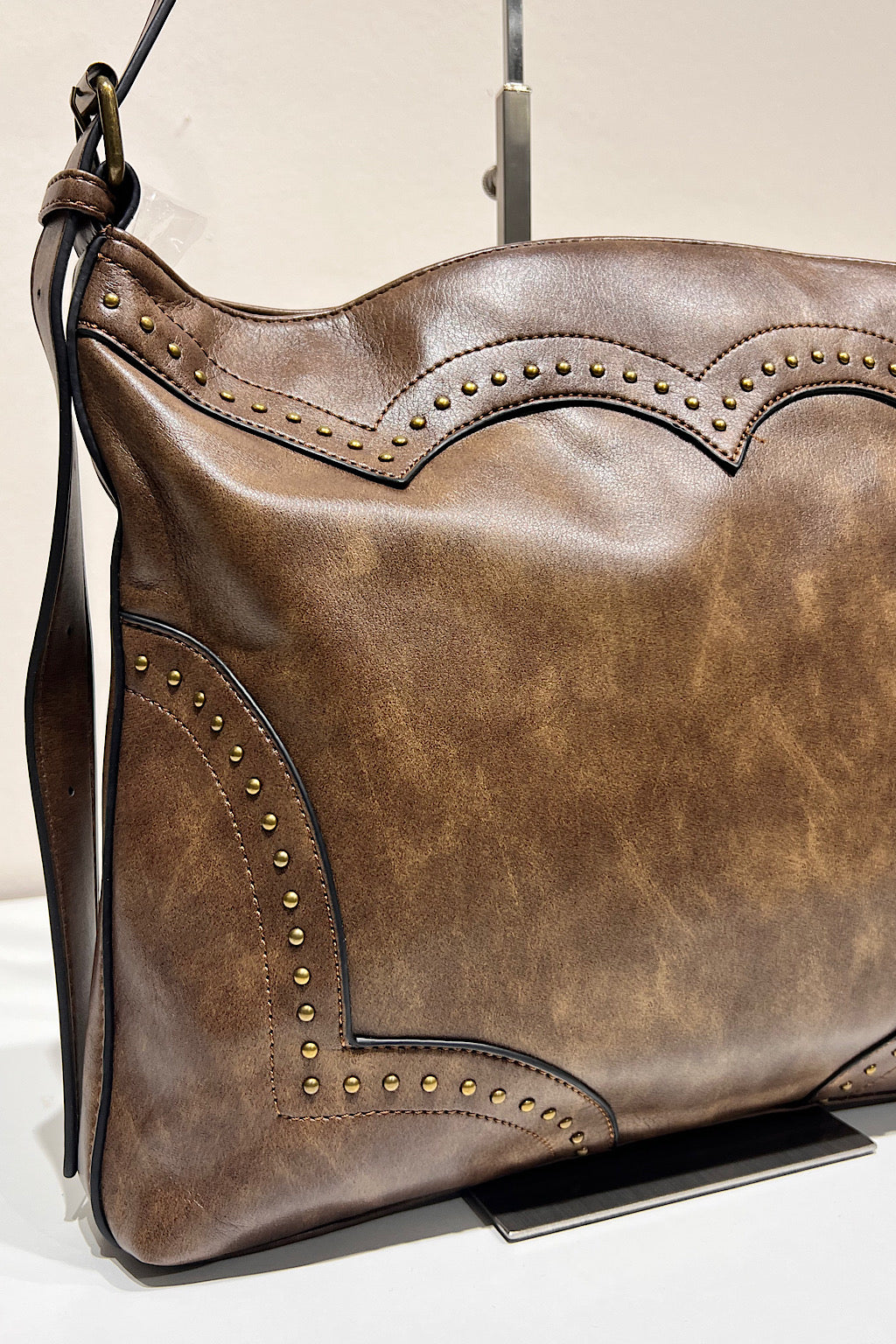 BOLSO TACHUELAS RUSH