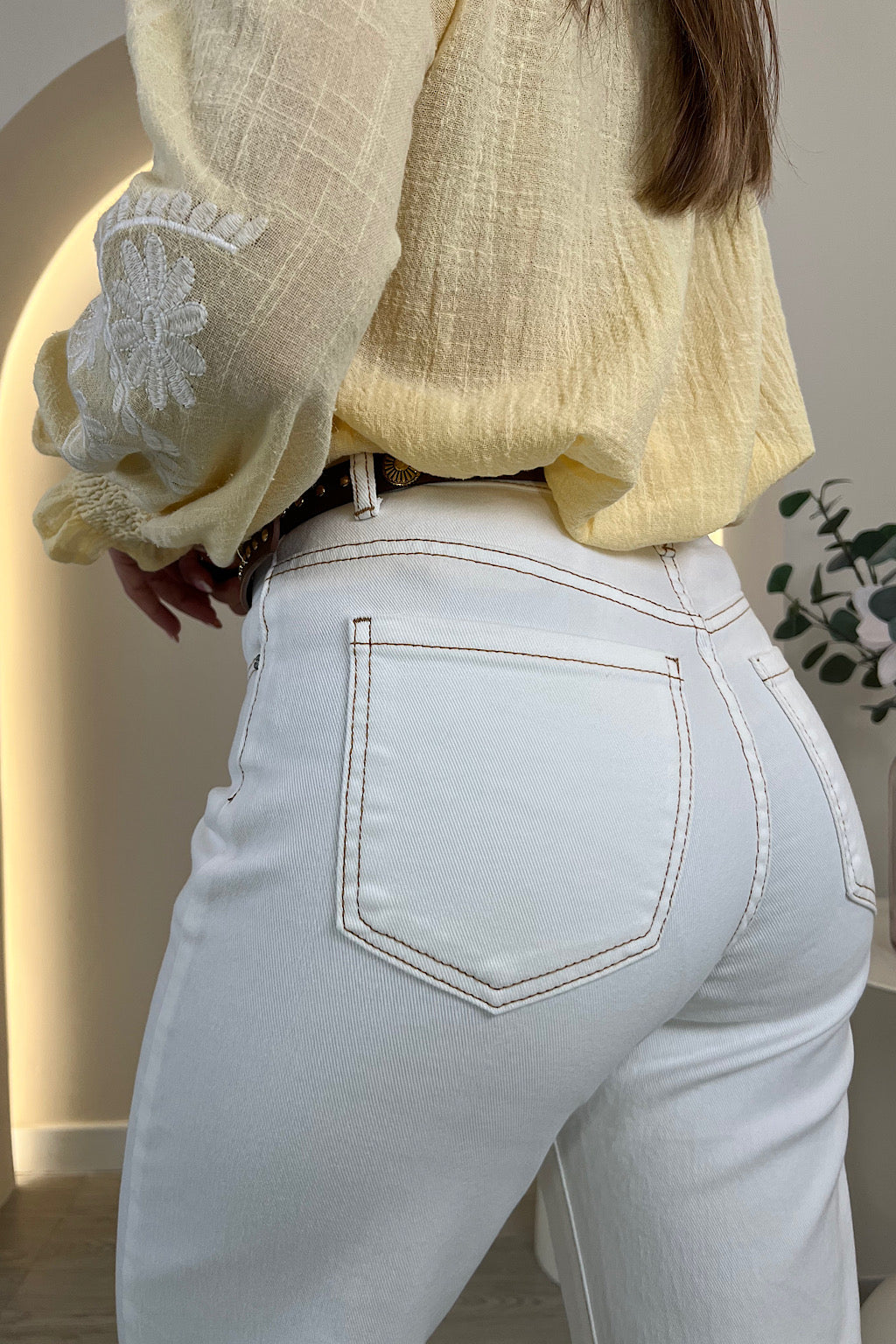 JEANS KAMELNÄHTE