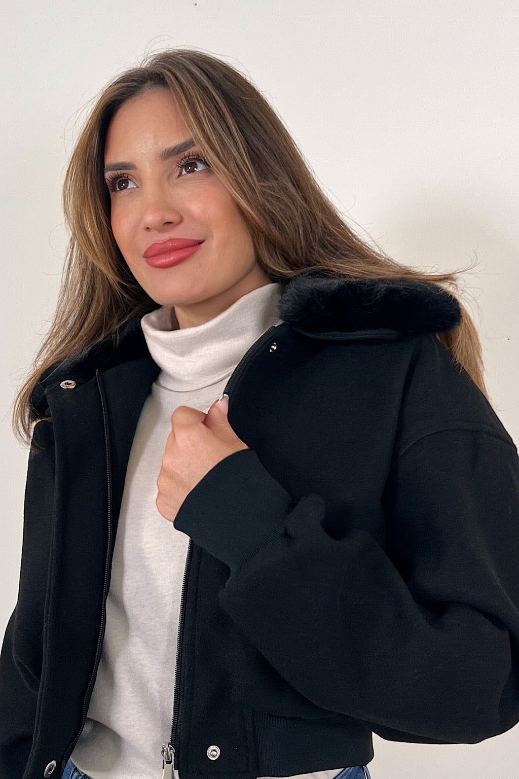 BOMBER CUELLO PELITO