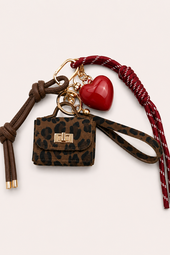 LLAVERO CHARM BOLSITO + CORAZON ROJO