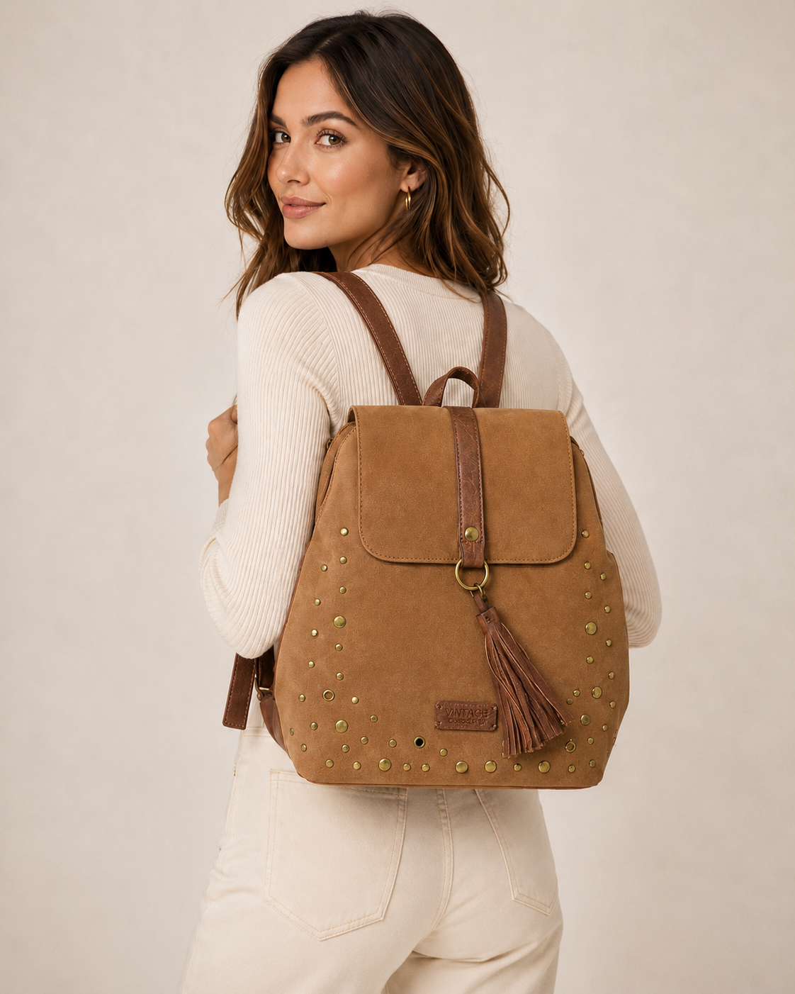MOCHILA TACHUELAS VINTAGE