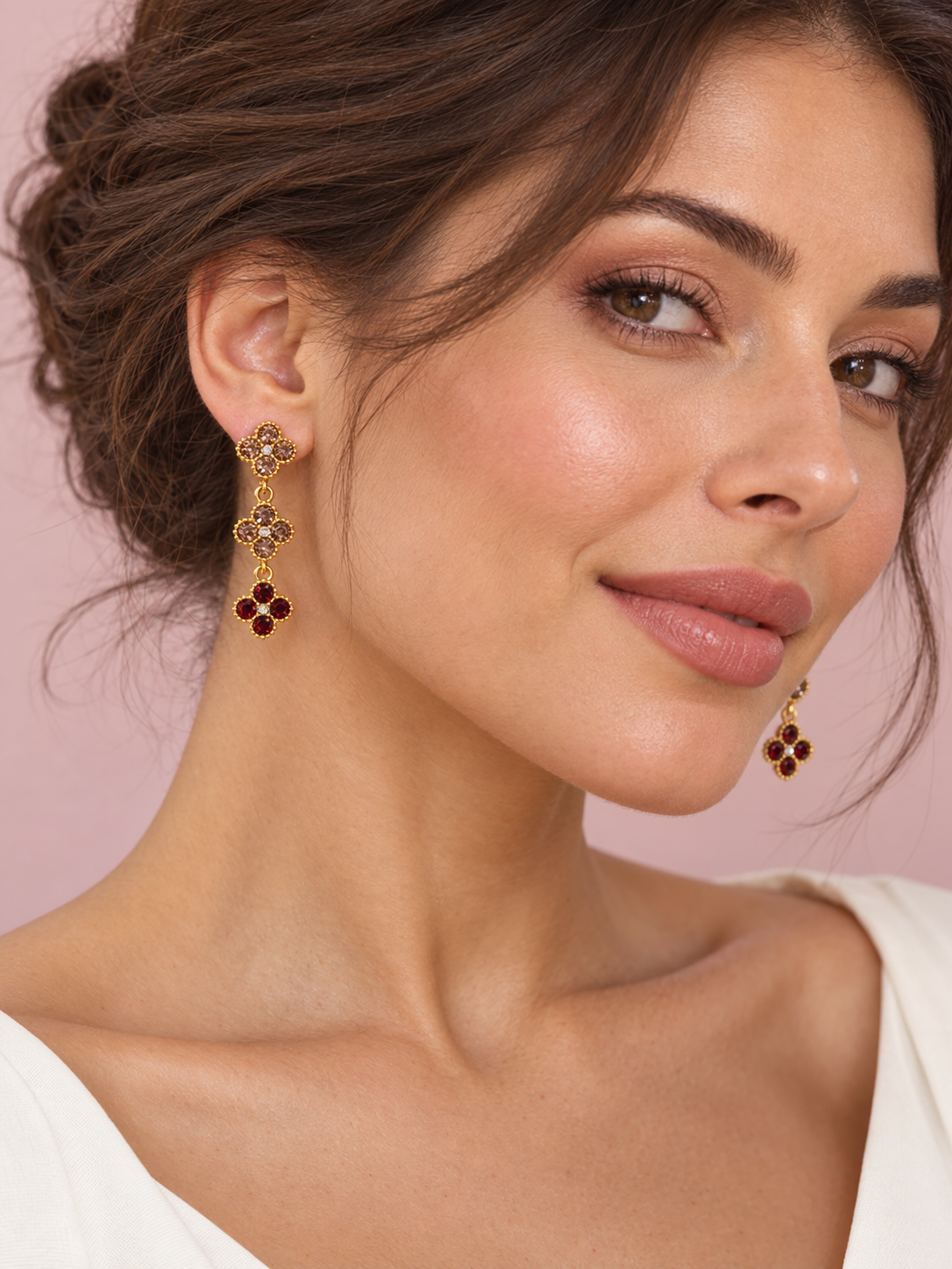 Pendientes trébol cristales en modelo