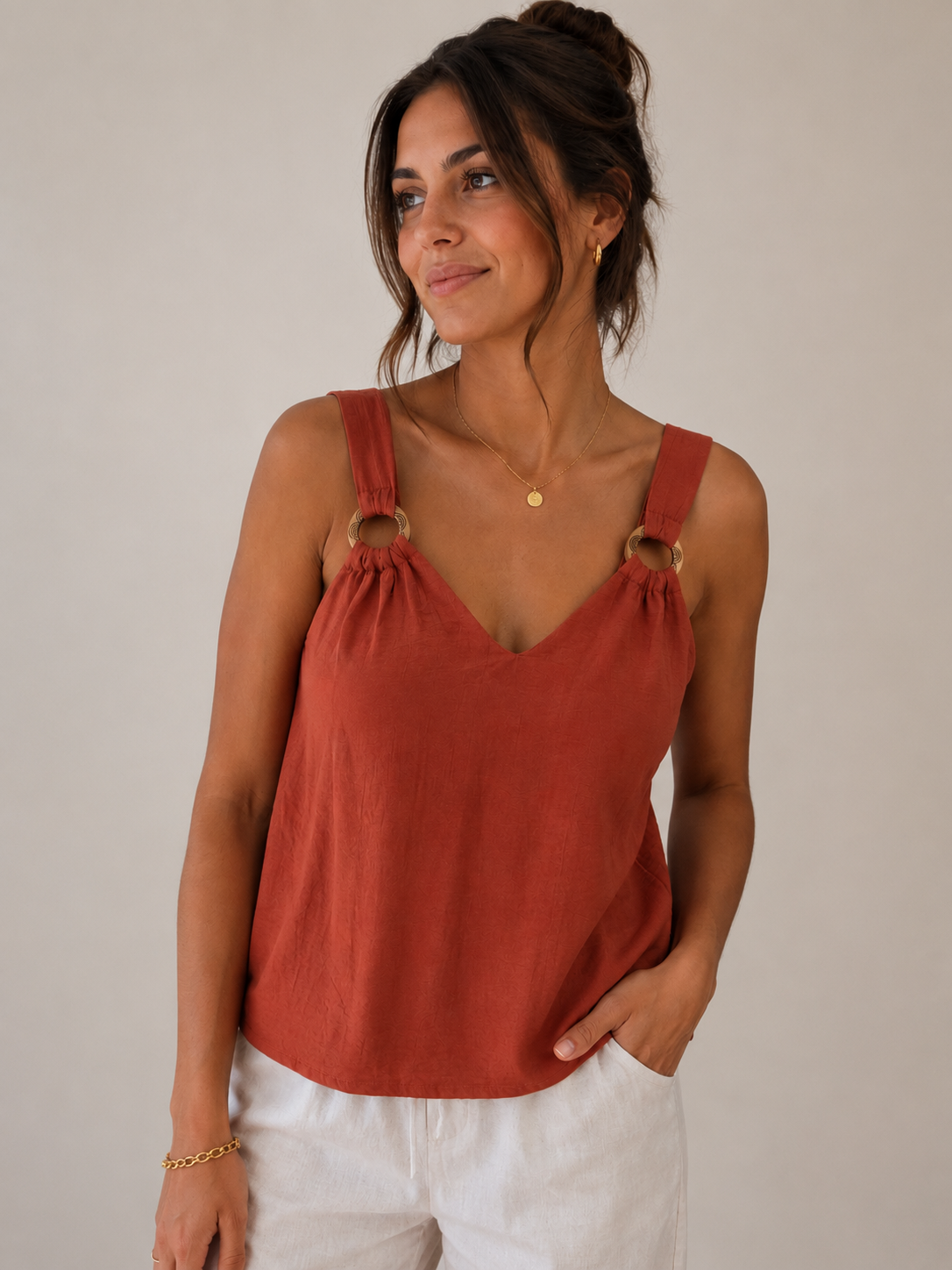 CAMISETA FLUIDA DETALLE MADERA