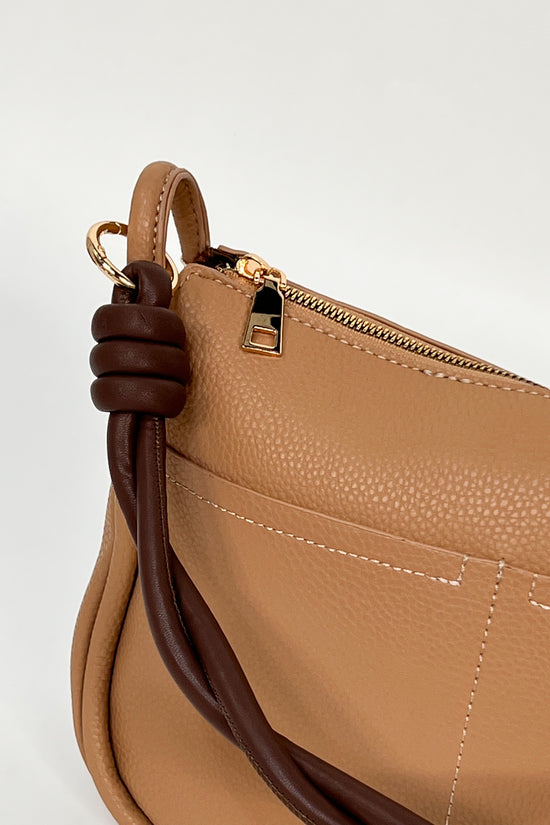 TASCHE MIT GEFLOCHTENEM HENKEL