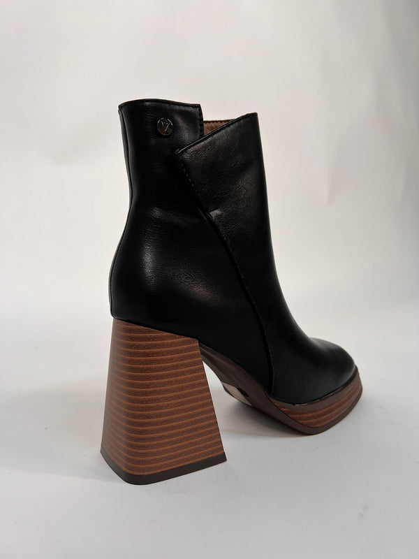 BOTIN BLACK TACON CUADRADO