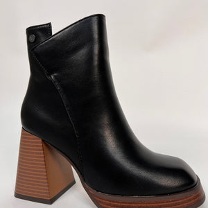 BOTIN BLACK TACON CUADRADO